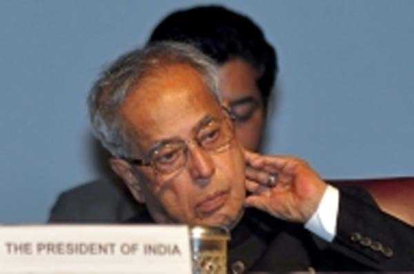 पूर्व राष्ट्रपति प्रणब मुखर्जी को कांग्रेसी नेताओं ने दी श्रद्धांजलि